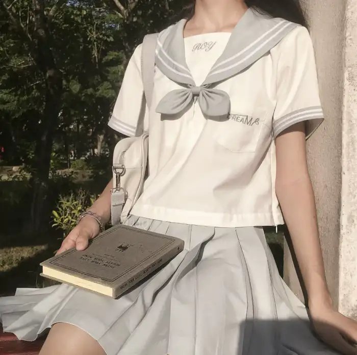 五个相扑的少年